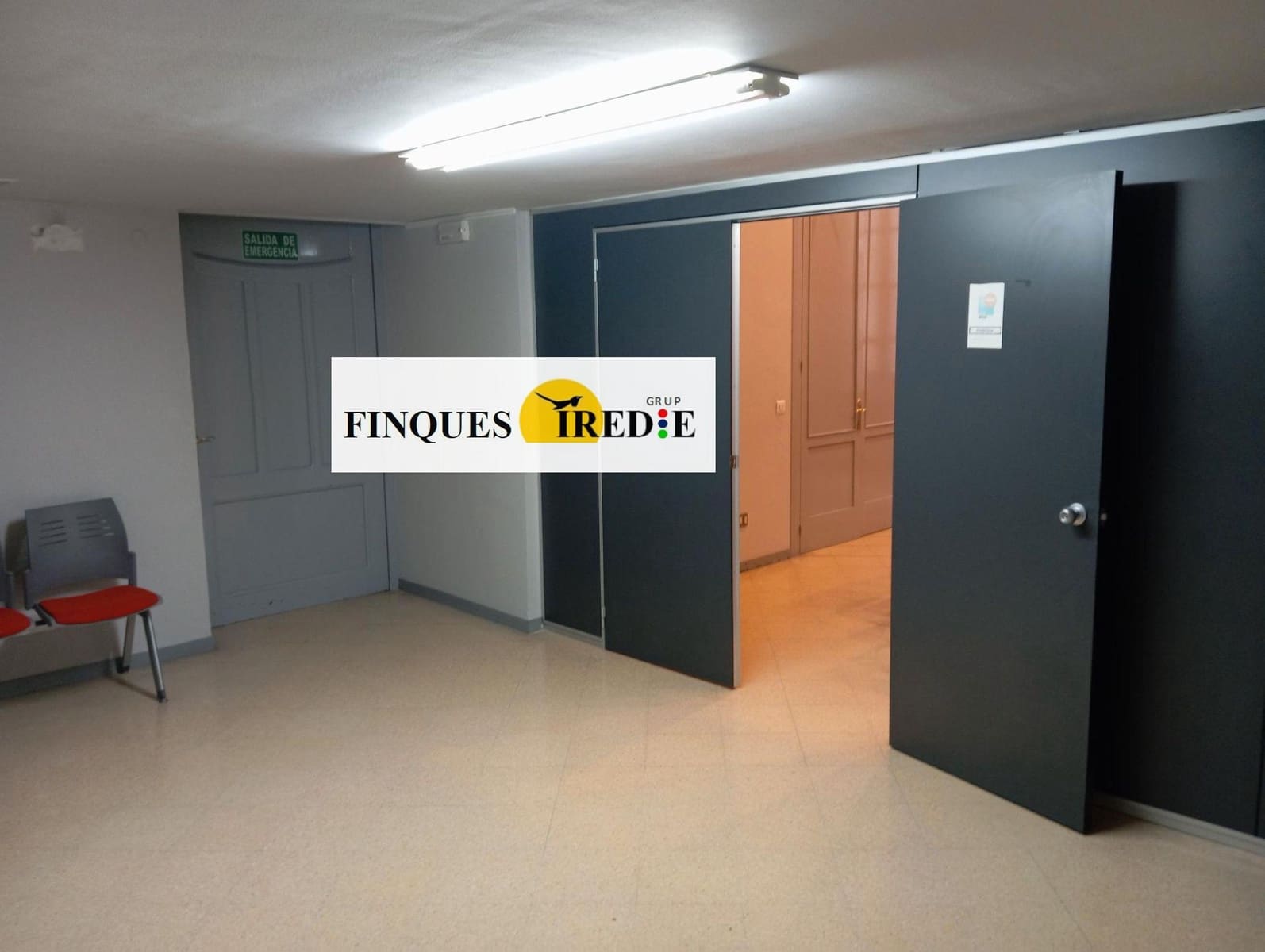 Commercial for sale in Tortosa - € 89,000 (Ref: 9488907)