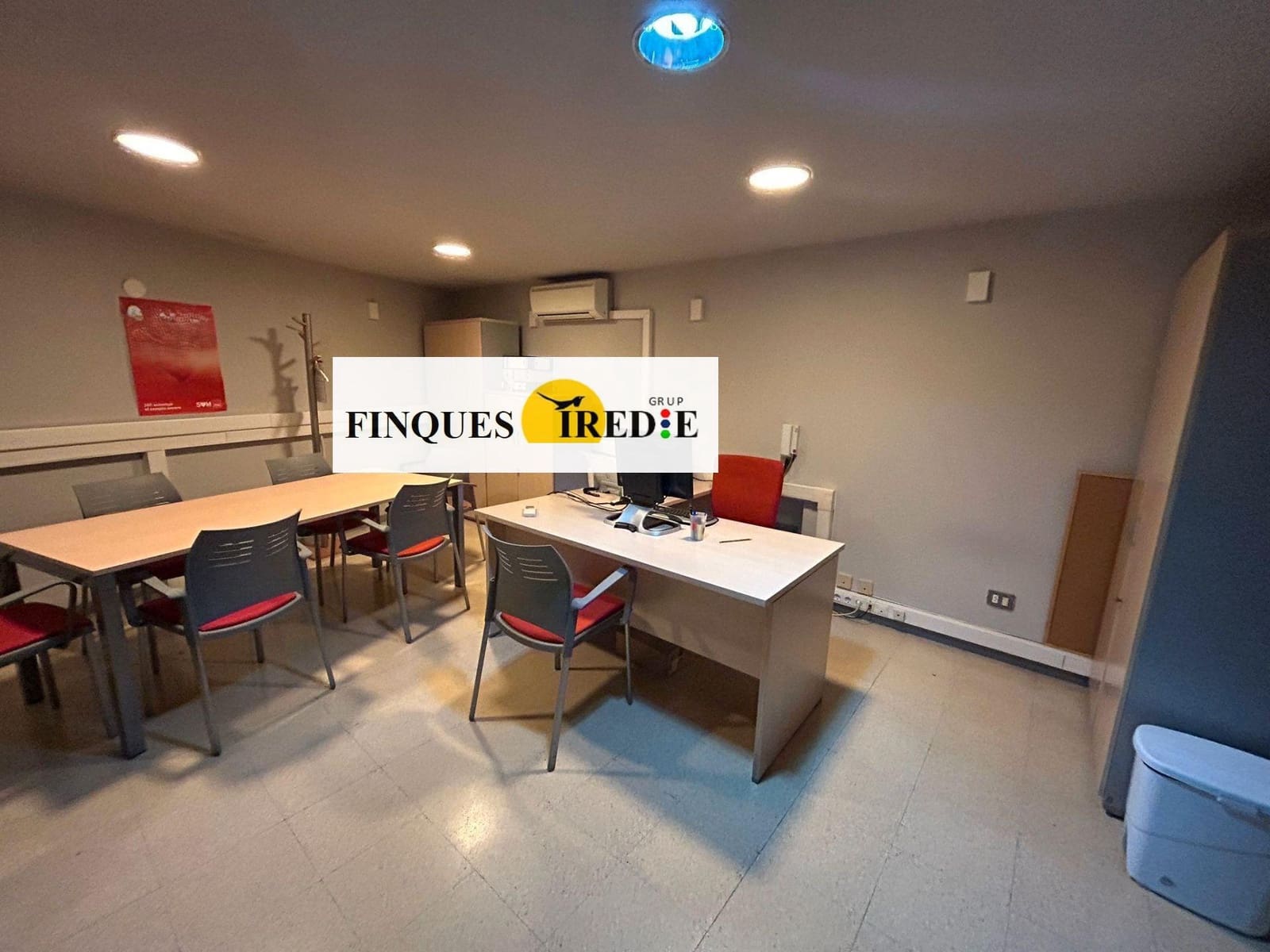 Commercial for sale in Tortosa - € 89,000 (Ref: 9488907)