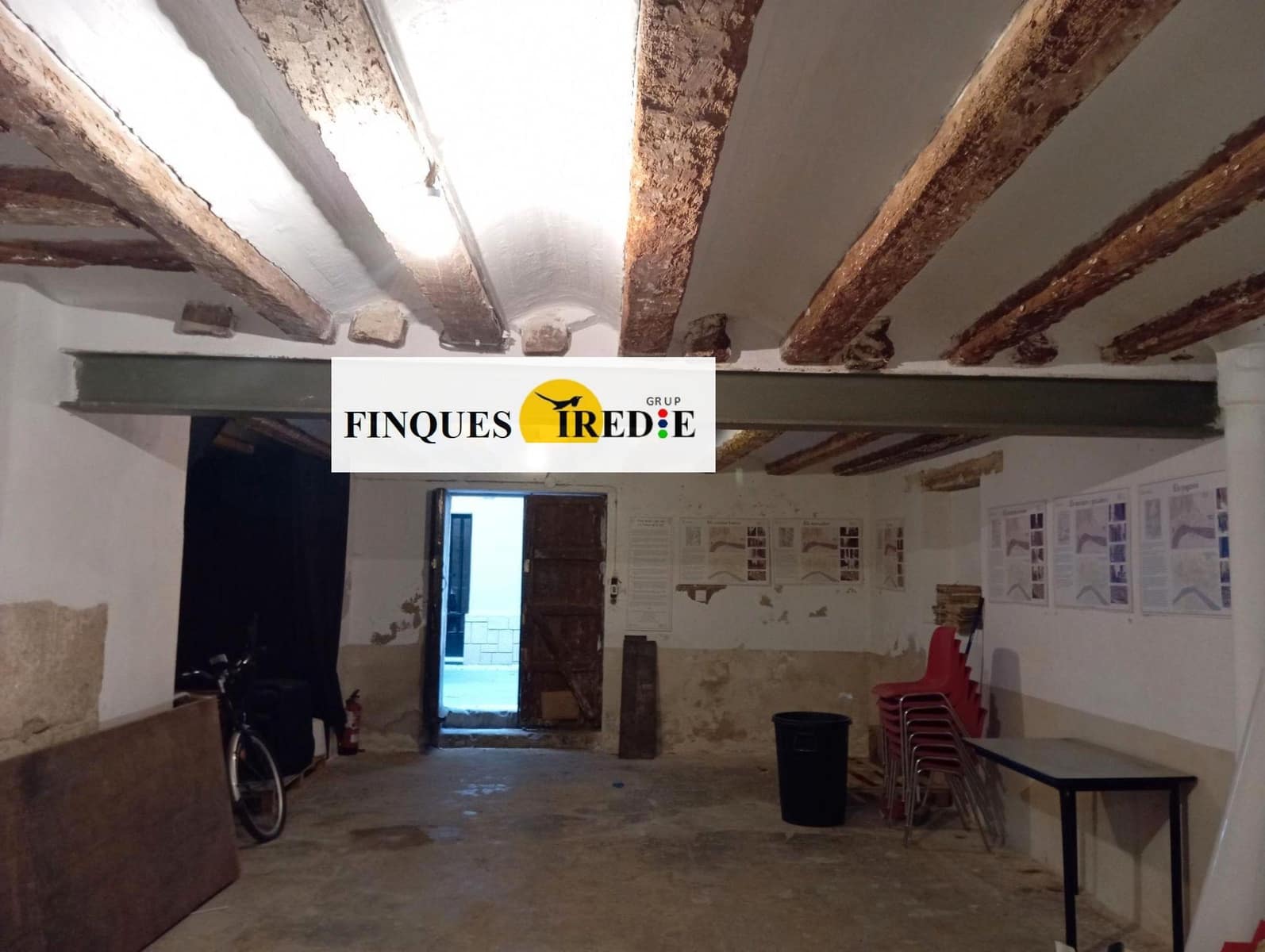 Commercial for sale in Tortosa - € 89,000 (Ref: 9488907)