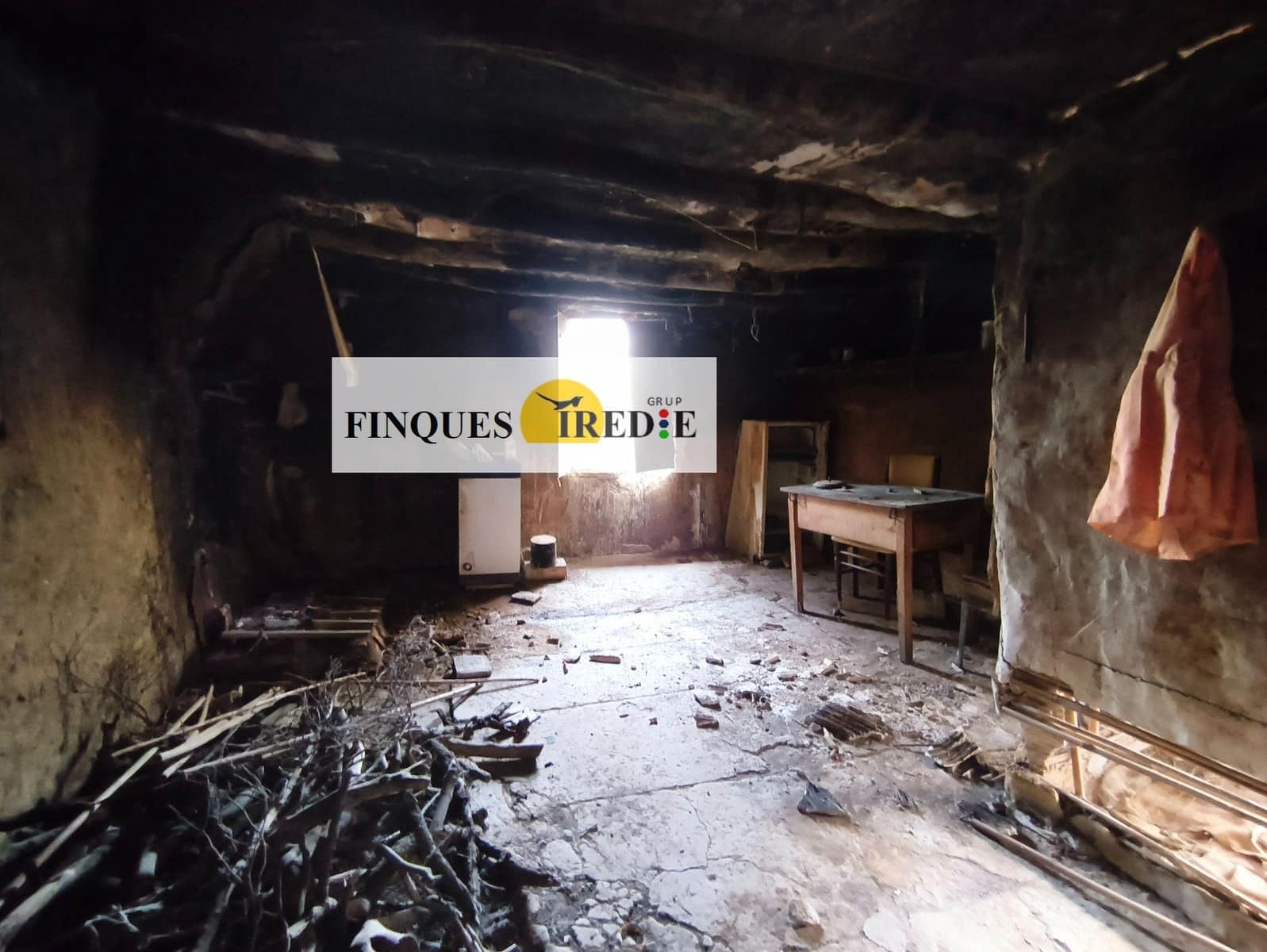 Finca/Country House for sale in Alfara de Carles - € 125,000 (Ref: 9488912)