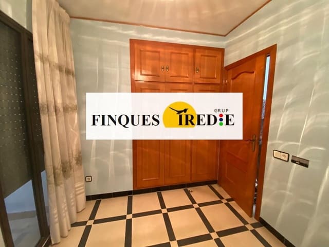 4 bedroom Townhouse for sale in L'Aldea - € 187,200 (Ref: 9488916)