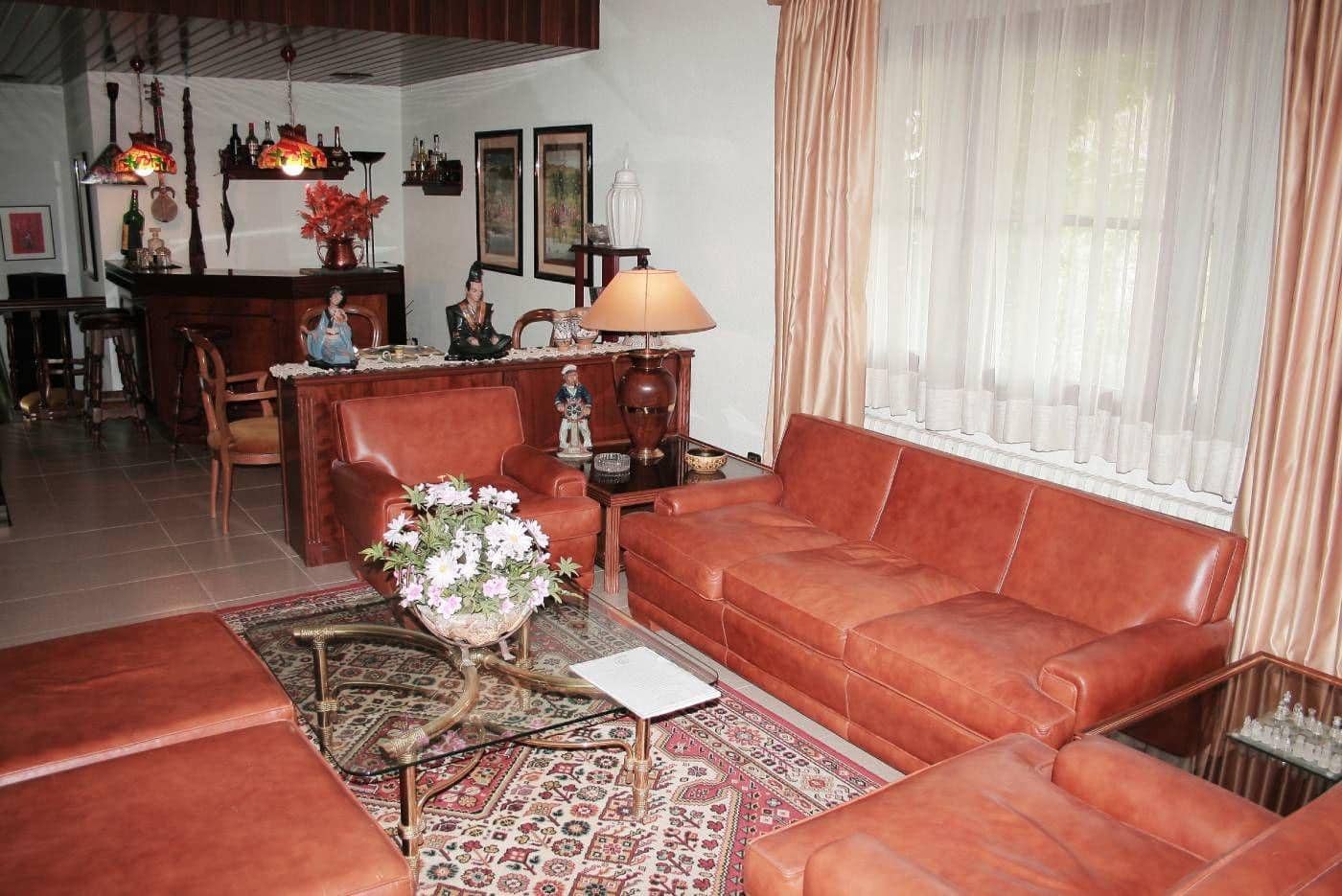 7 bedroom Villa for sale in La Portellada with garage - € 625,000 (Ref: 9488926)