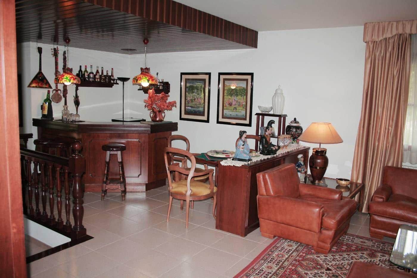 7 bedroom Villa for sale in La Portellada with garage - € 625,000 (Ref: 9488926)