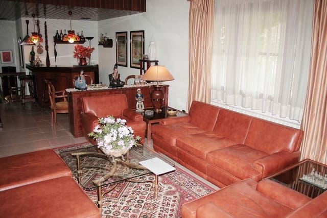 7 soveværelse Villa til salg i La Portellada med garage - € 625.000 (Ref: 9488926)