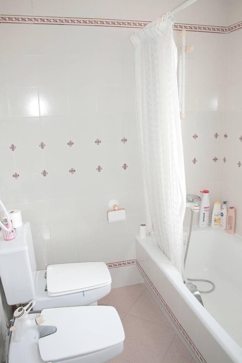 7 bedroom Villa for sale in La Portellada with garage - € 625,000 (Ref: 9488926)