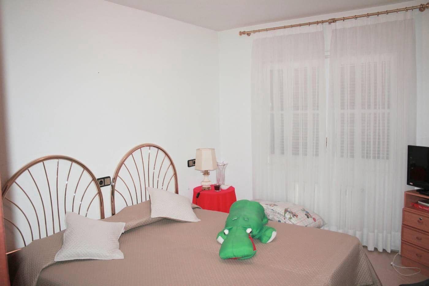 7 bedroom Villa for sale in La Portellada with garage - € 625,000 (Ref: 9488926)