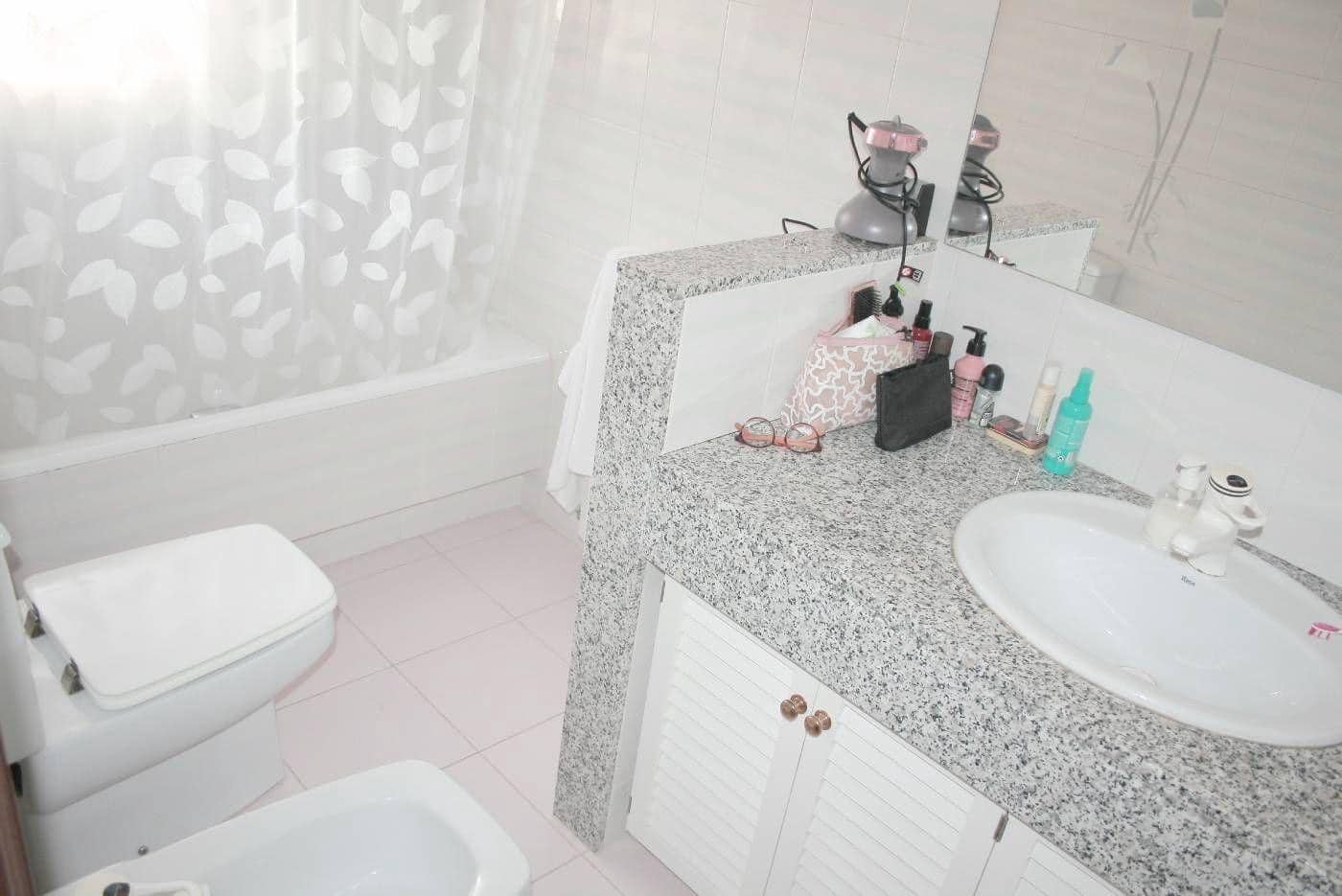 7 bedroom Villa for sale in La Portellada with garage - € 625,000 (Ref: 9488926)