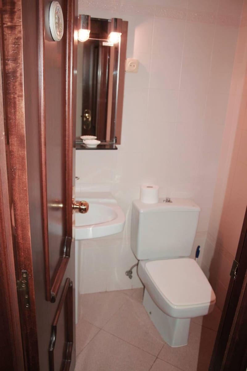 7 bedroom Villa for sale in La Portellada with garage - € 625,000 (Ref: 9488926)