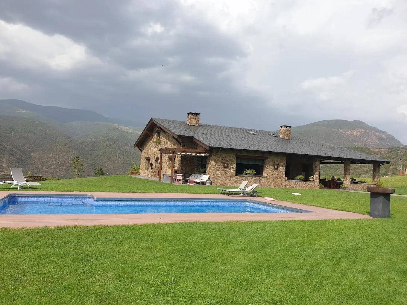 5 slaapkamer Finca/Landhuis te koop in Alas i Cerc - € 1.500.000 (Ref: 9488927)