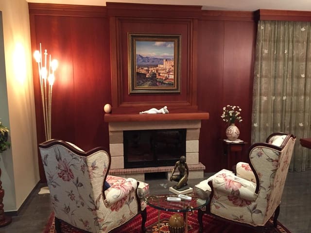 Chalet de 3 habitaciones en Roquetes en venta con piscina garaje - 465.000 € (Ref: 9488928)