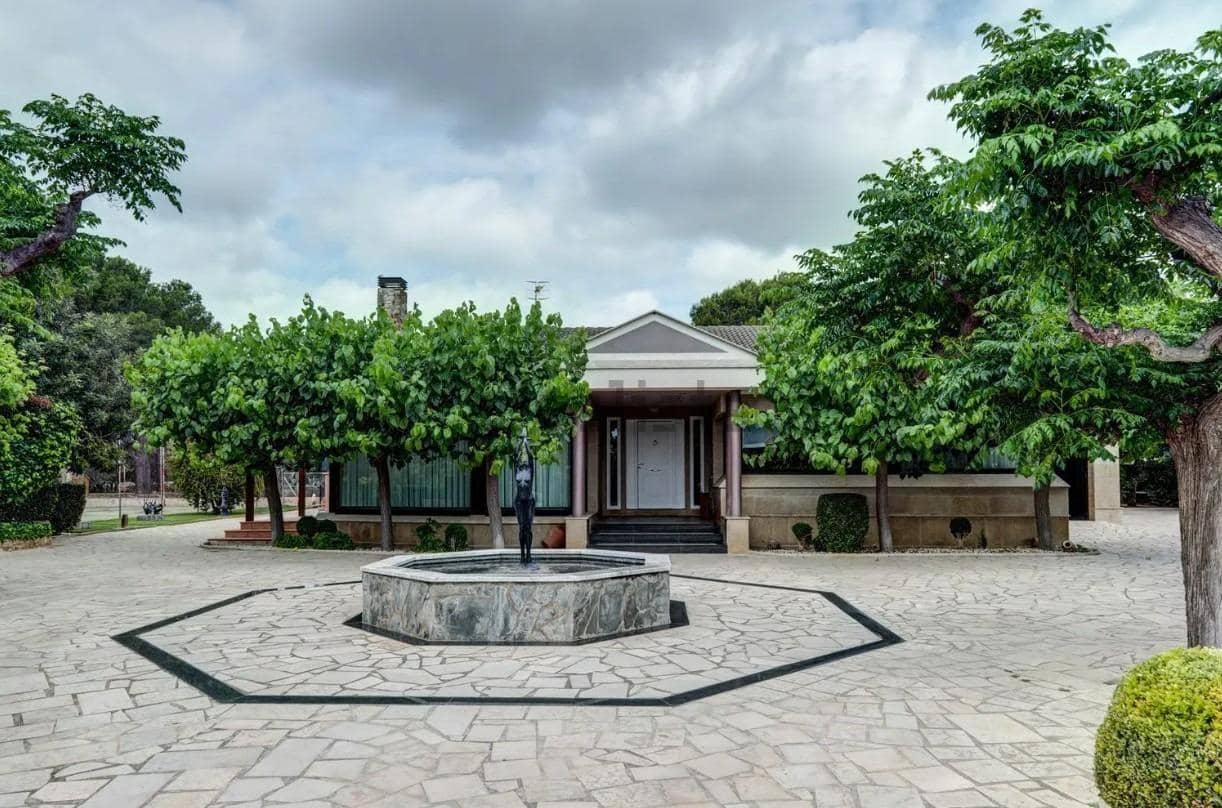 Chalet de 3 habitaciones en Roquetes en venta con piscina garaje - 465.000 € (Ref: 9488928)