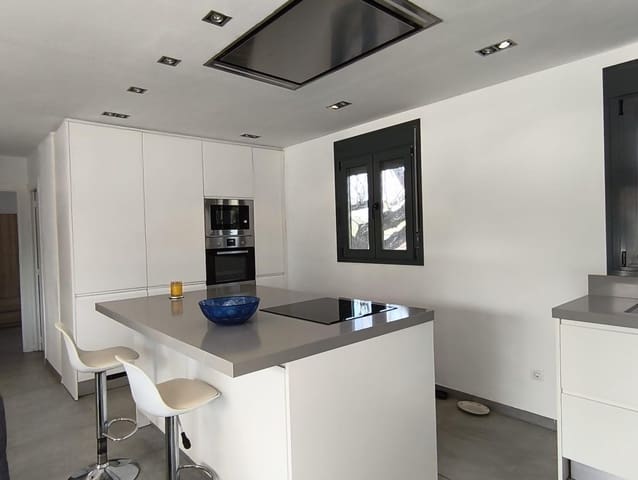 3 bedroom Villa for sale in Aldover with pool garage - € 240,000 (Ref: 9488930)