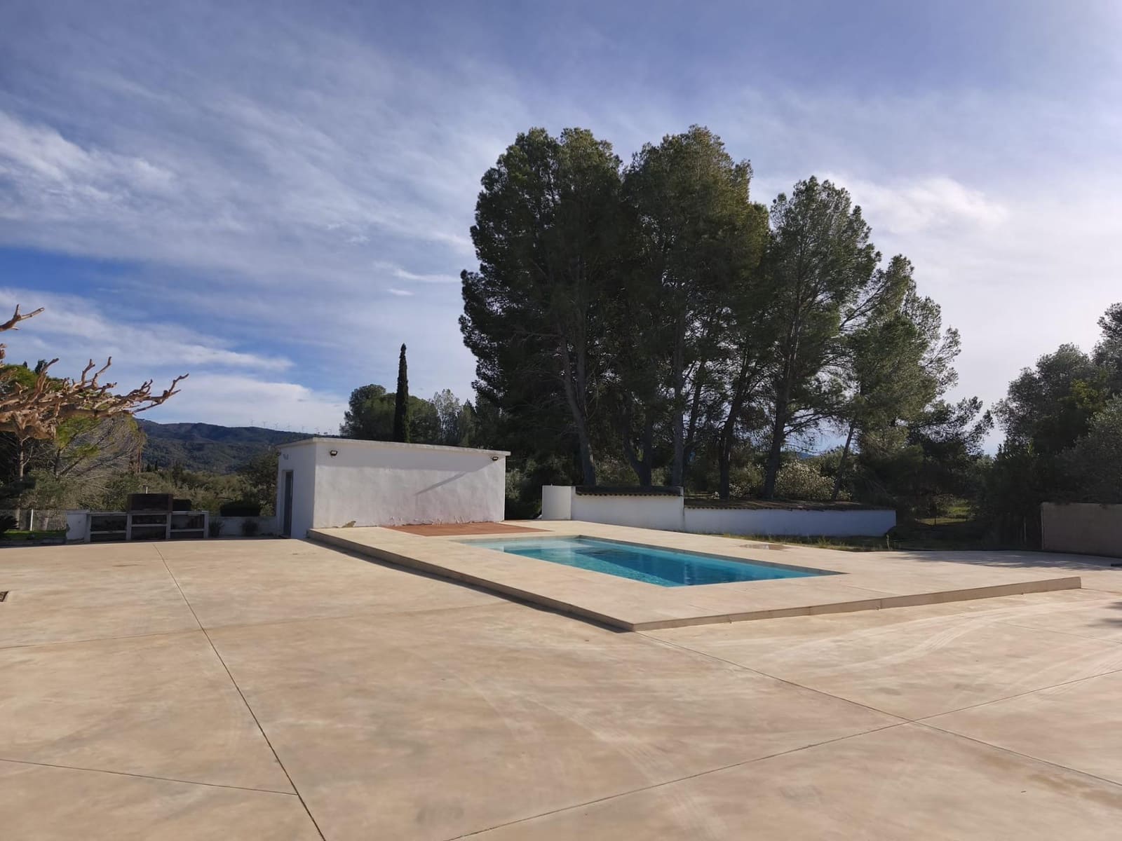 3 bedroom Villa for sale in Aldover with pool garage - € 240,000 (Ref: 9488930)
