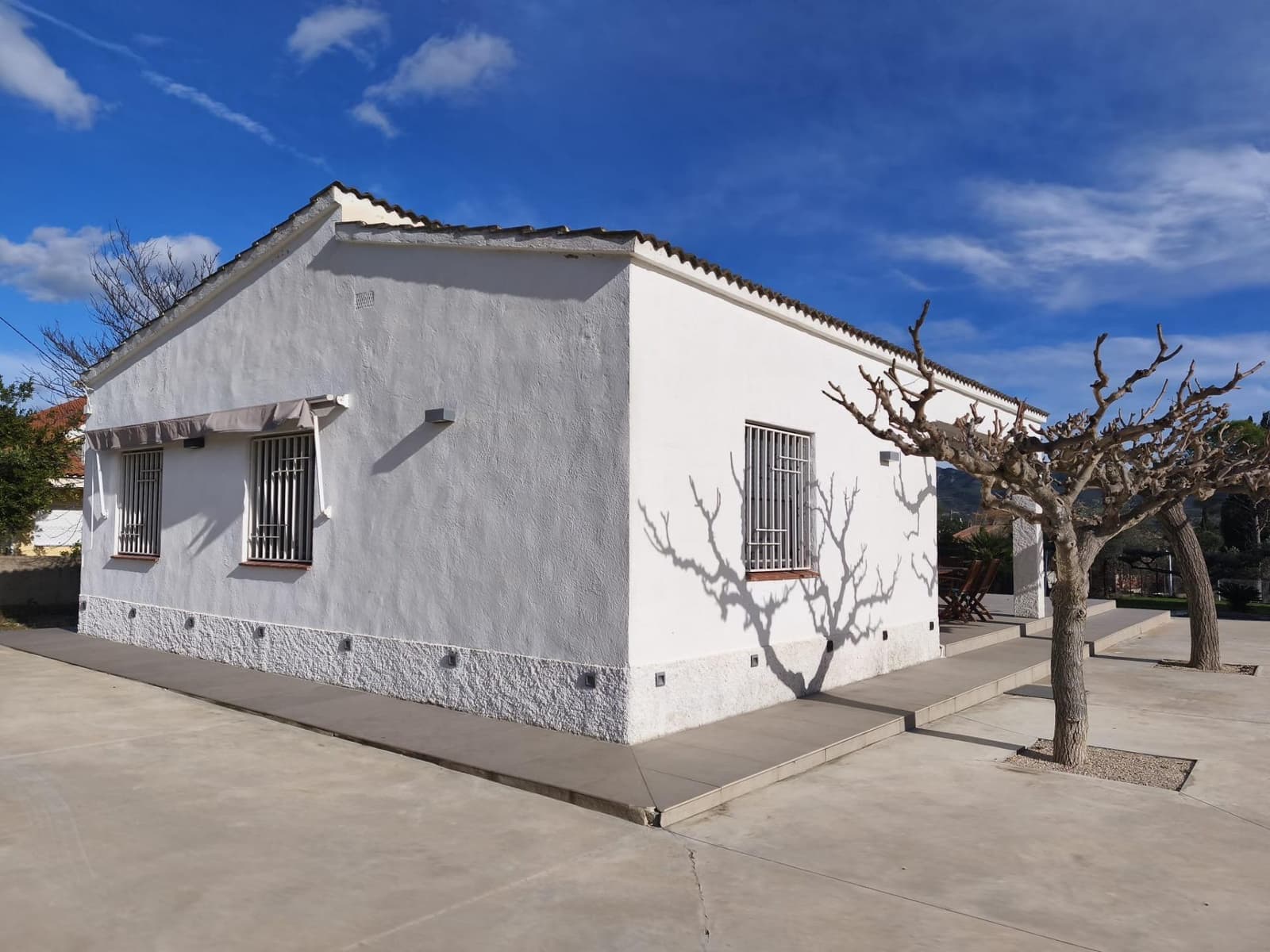 3 bedroom Villa for sale in Aldover with pool garage - € 240,000 (Ref: 9488930)