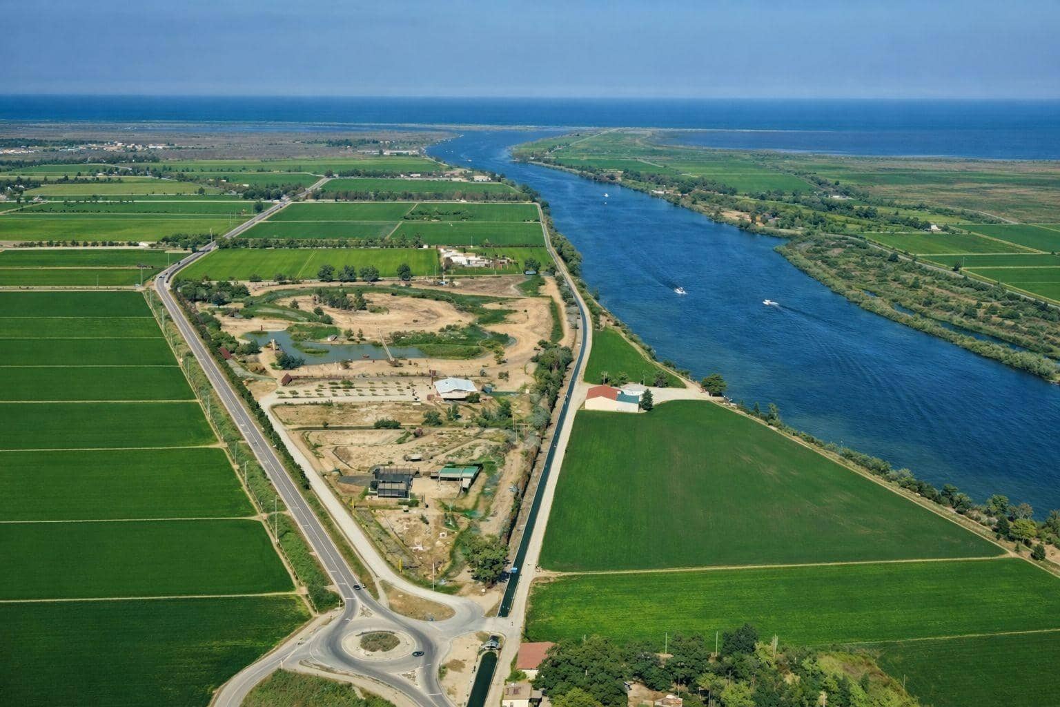 3 makuuhuone Maalaistalo myytävänä paikassa Deltebre mukana 
autotalli - 900 000 € (Ref: 9488934)