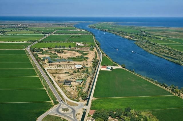 3 makuuhuone Maalaistalo myytävänä paikassa Deltebre mukana 
autotalli - 900 000 € (Ref: 9488934)