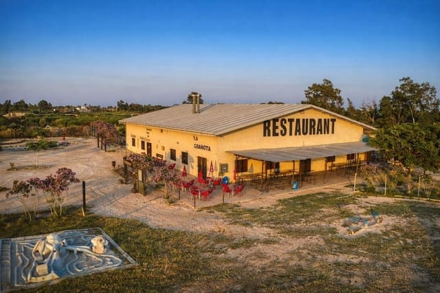 3 makuuhuone Maalaistalo myytävänä paikassa Deltebre mukana 
autotalli - 900 000 € (Ref: 9488934)