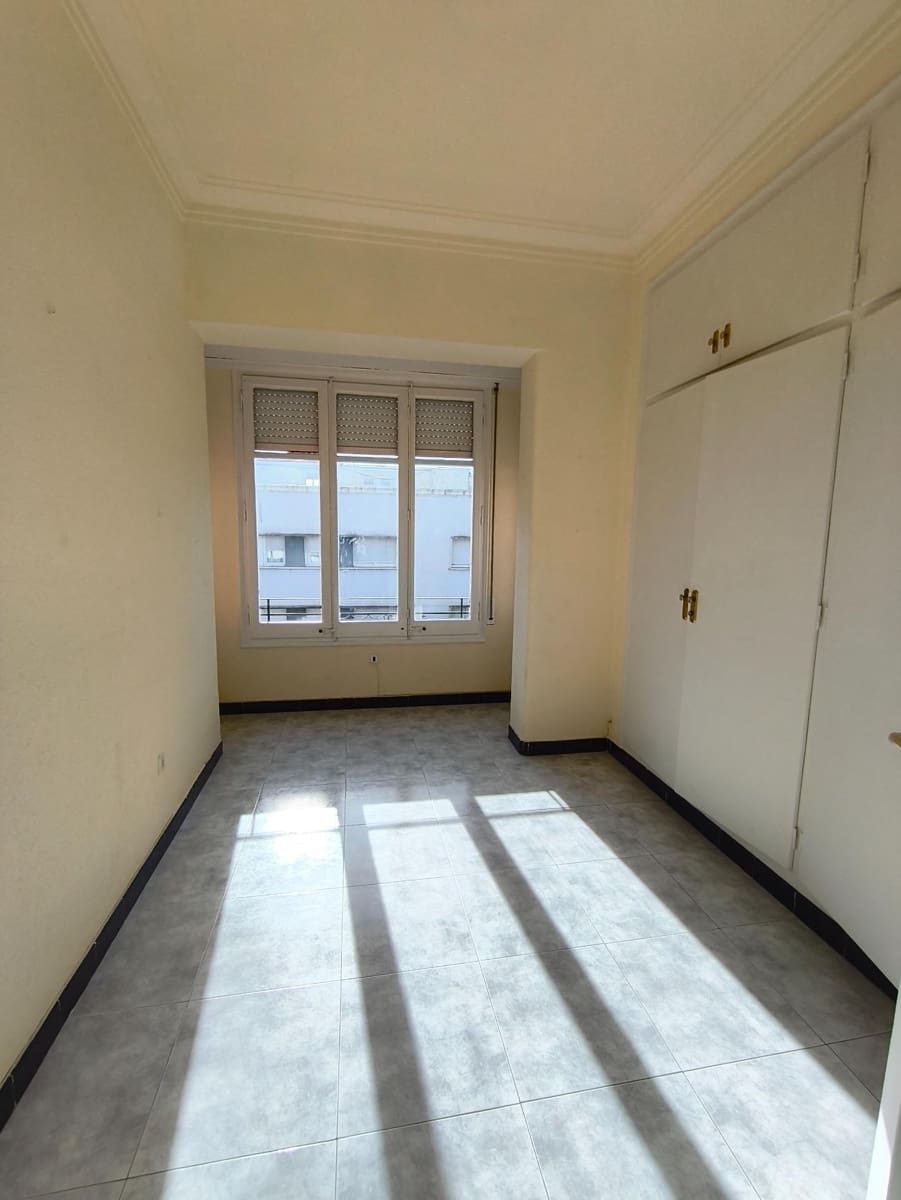 4 bedroom Flat for rent in Roquetes - € 690 (Ref: 9504552)