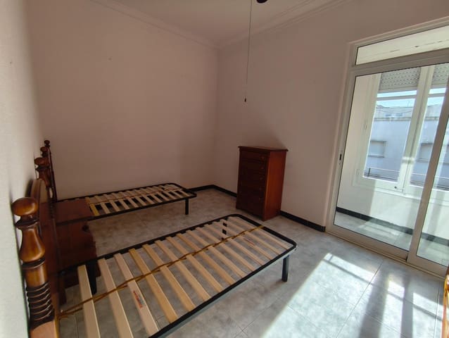 4 bedroom Flat for rent in Roquetes - € 690 (Ref: 9504552)