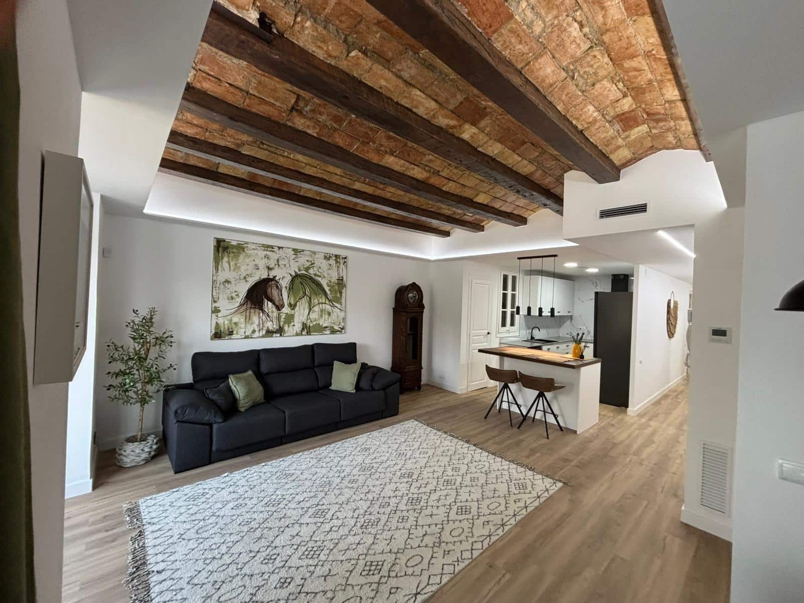 3 bedroom Flat for sale in Tortosa - € 220,000 (Ref: 9509232)