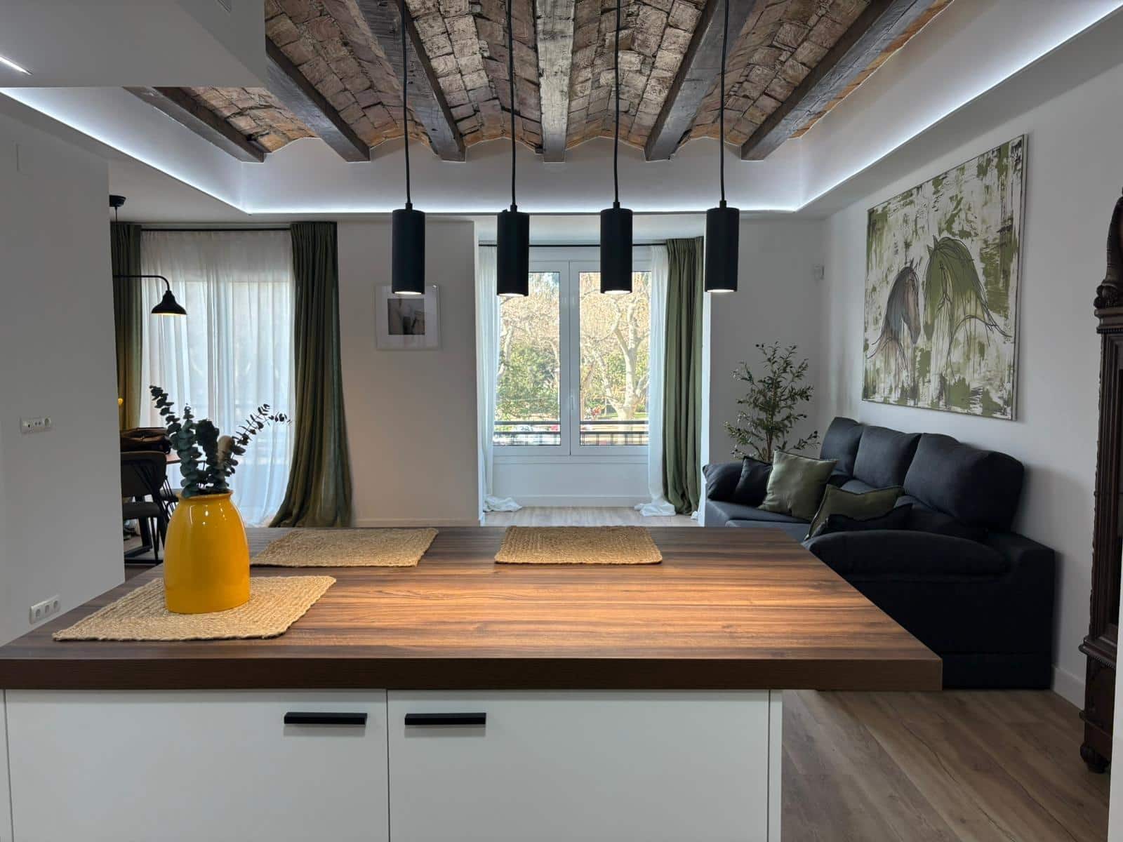 3 bedroom Flat for sale in Tortosa - € 220,000 (Ref: 9509232)