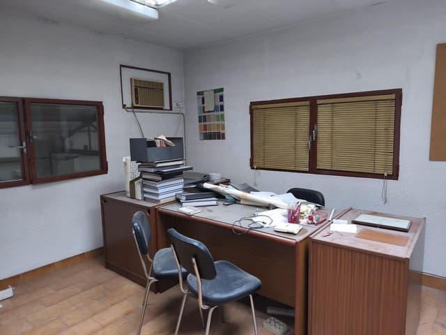 Erhverv til salg i Tortosa - € 299.000 (Ref: 9509233)