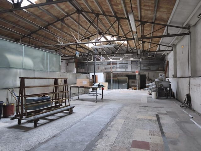 Erhverv til salg i Tortosa - € 299.000 (Ref: 9509233)