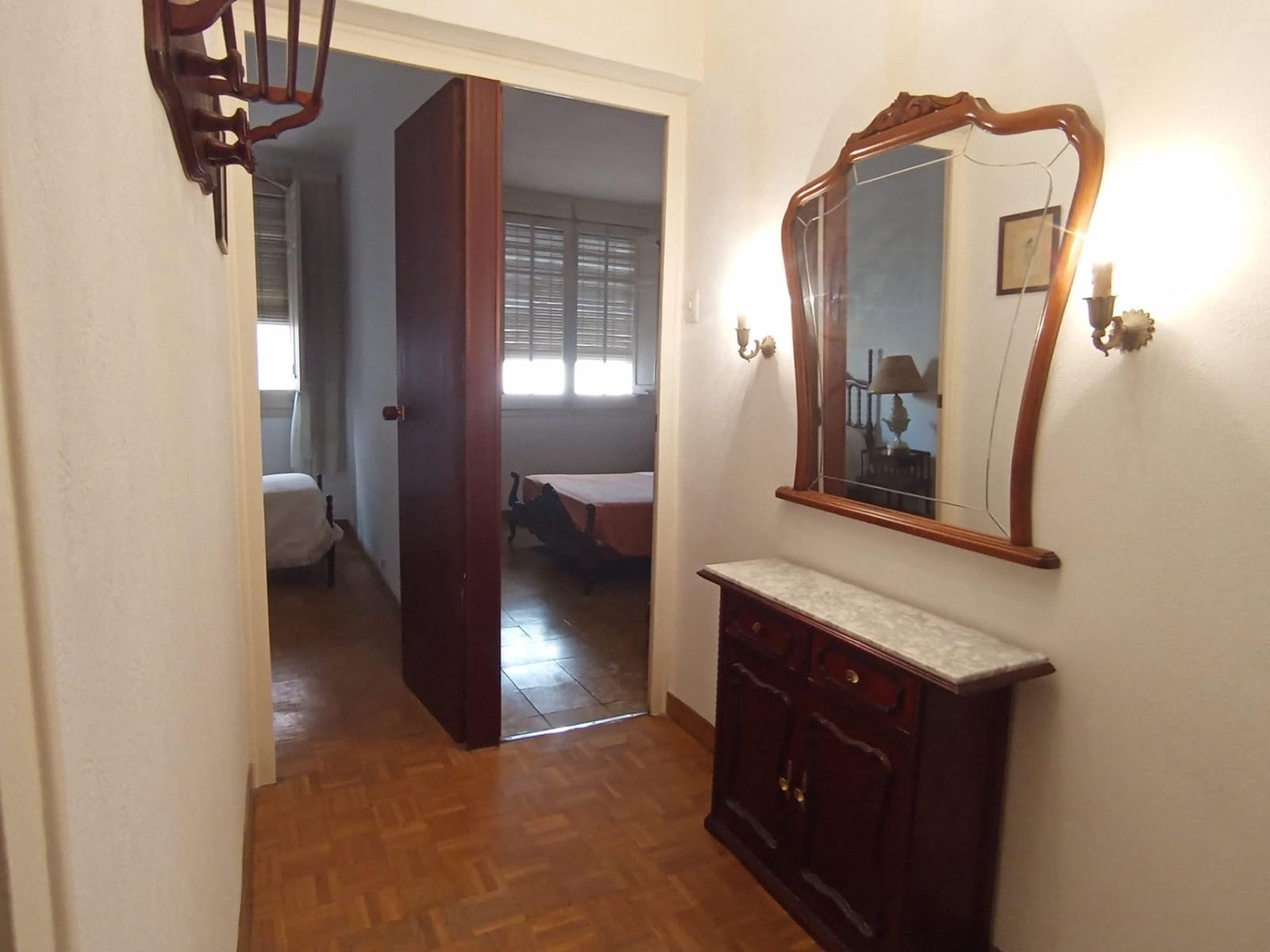 3 bedroom Flat for rent in Tortosa - € 550 (Ref: 9562097)