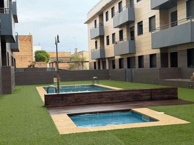 3 makuuhuone Huoneisto vuokrattavana paikassa L'Aldea - 550 € (Ref: 9571402)