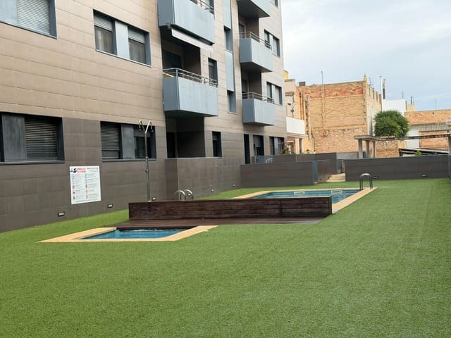 3 makuuhuone Huoneisto vuokrattavana paikassa L'Aldea - 550 € (Ref: 9571402)