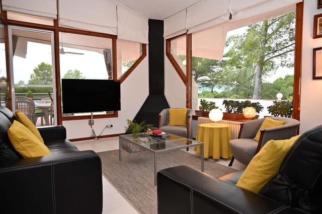 4 makuuhuone Huvila myytävänä paikassa Tortosa mukana uima-altaan - 550 000 € (Ref: 9652243)