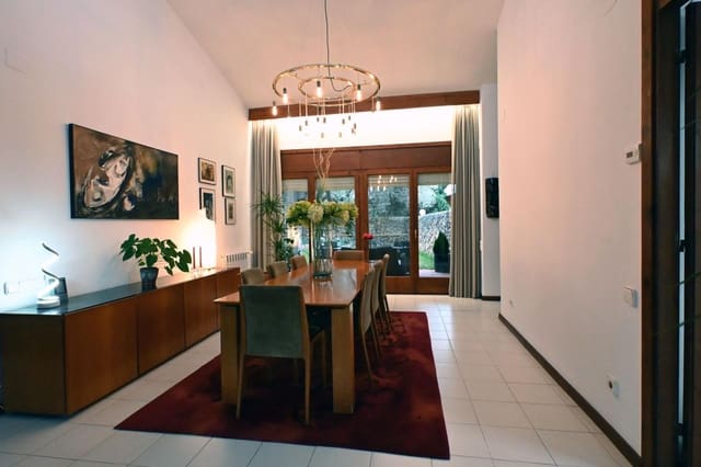 4 sovrum Villa till salu i Tortosa med pool - 550 000 € (Ref: 9652243)