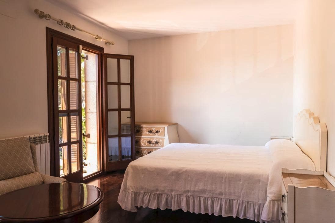 8 makuuhuone Huvila myytävänä paikassa Xerta mukana 
autotalli - 3 400 000 € (Ref: 9661982)