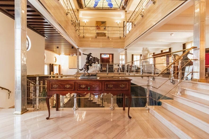 8 makuuhuone Huvila myytävänä paikassa Xerta mukana 
autotalli - 3 400 000 € (Ref: 9661982)