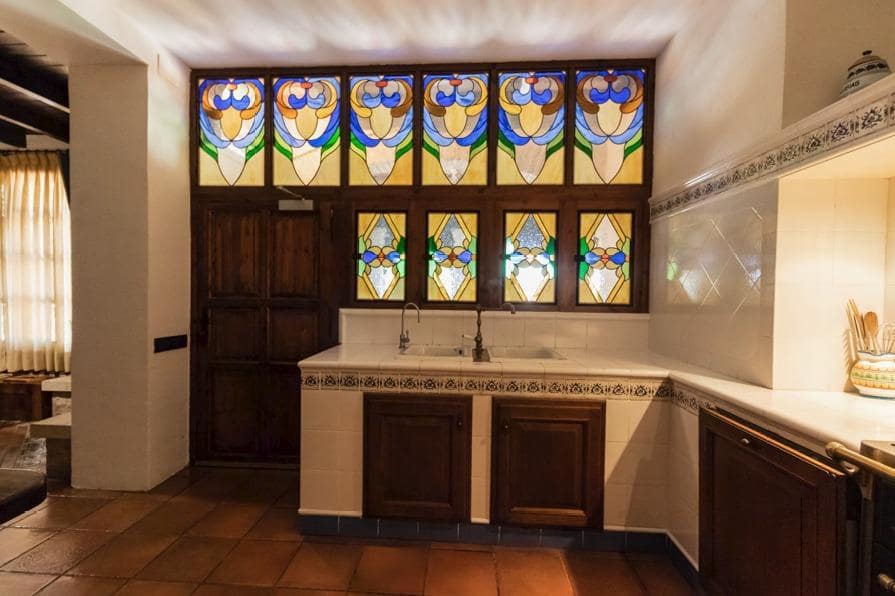 8 makuuhuone Huvila myytävänä paikassa Xerta mukana 
autotalli - 3 400 000 € (Ref: 9661982)