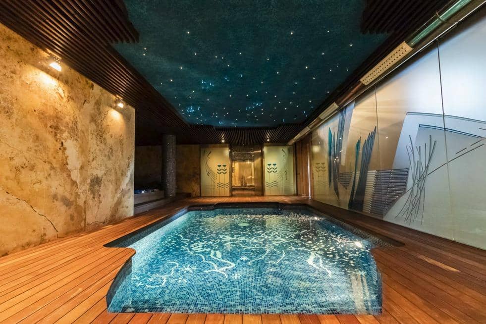 8 sypialnia Willa na sprzedaż w Xerta z garażem - 3 400 000 € (Ref: 9661982)