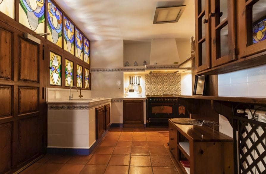 8 sypialnia Willa na sprzedaż w Xerta z garażem - 3 400 000 € (Ref: 9661982)