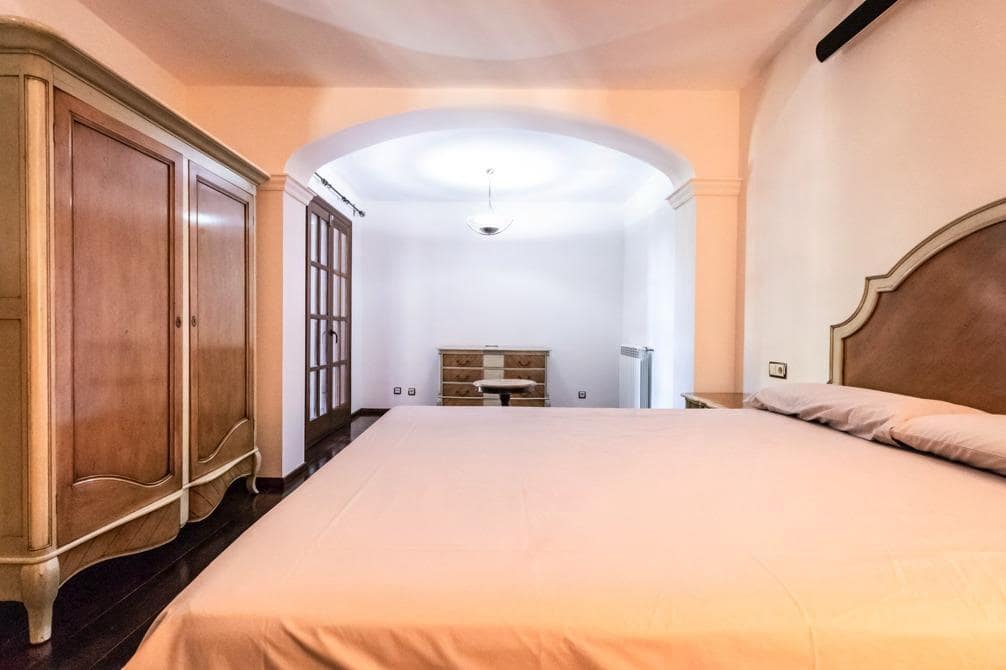 8 sypialnia Willa na sprzedaż w Xerta z garażem - 3 400 000 € (Ref: 9661982)