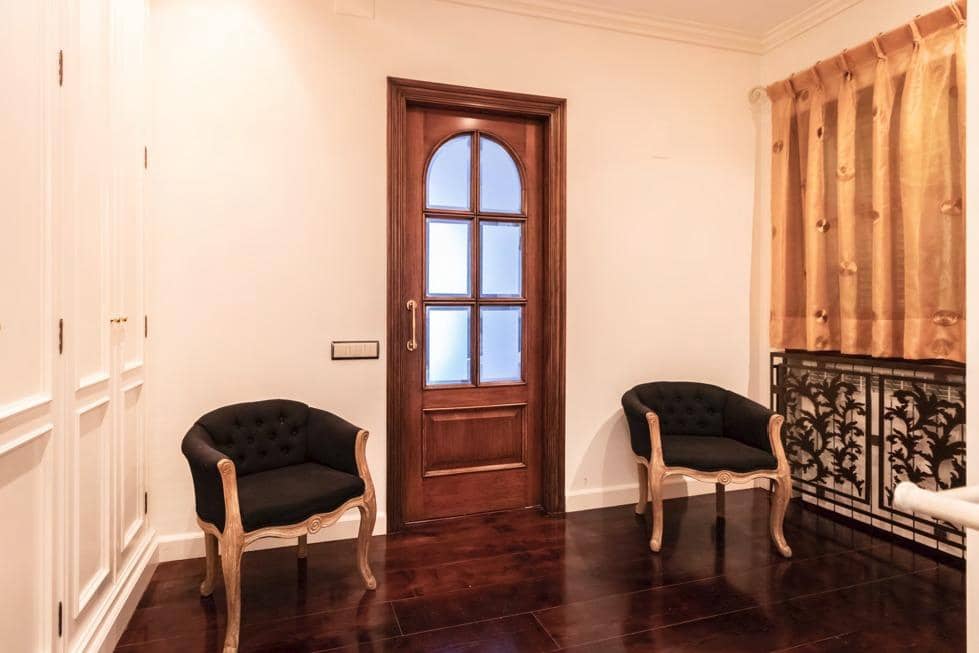 8 sypialnia Willa na sprzedaż w Xerta z garażem - 3 400 000 € (Ref: 9661982)