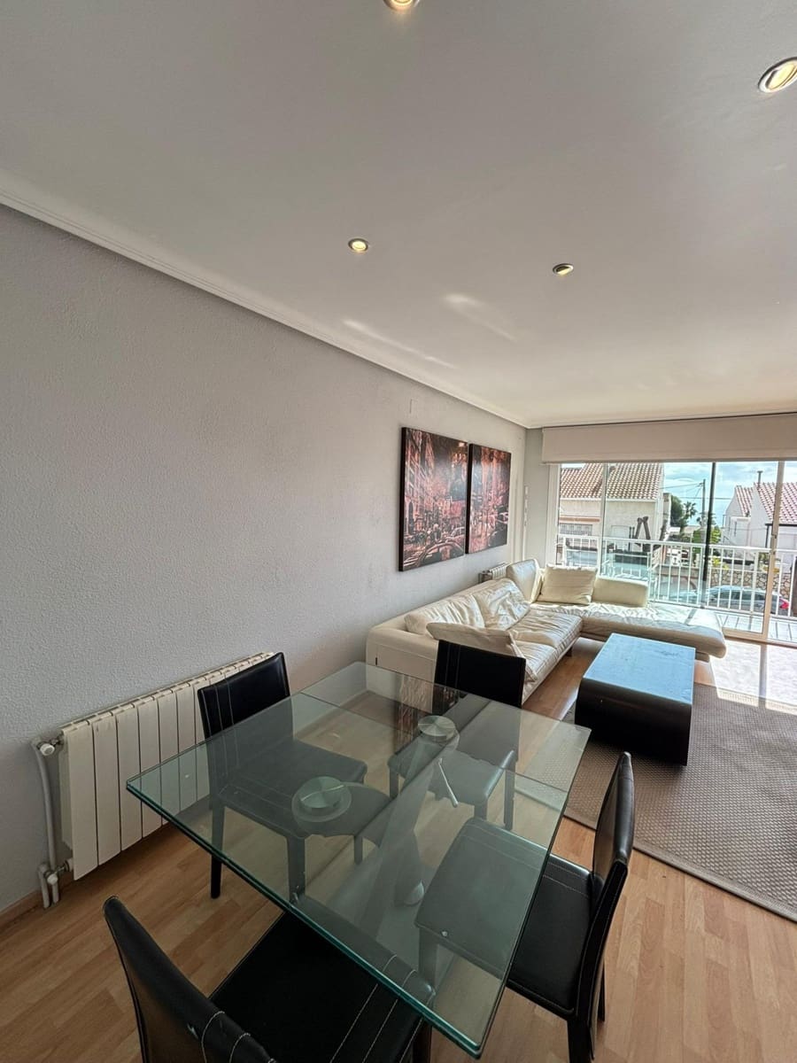 3 makuuhuone Rivitalo myytävänä paikassa Sant Carles de la Rapita mukana 
autotalli - 350 000 € (Ref: 9666798)