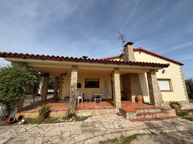 4 slaapkamer Villa te koop in Tortosa met zwembad garage - € 233.000 (Ref: 9677646)