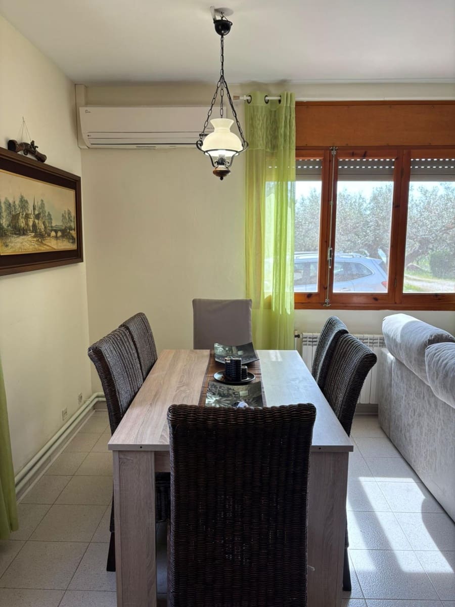 4 slaapkamer Villa te koop in Tortosa met zwembad garage - € 233.000 (Ref: 9677646)