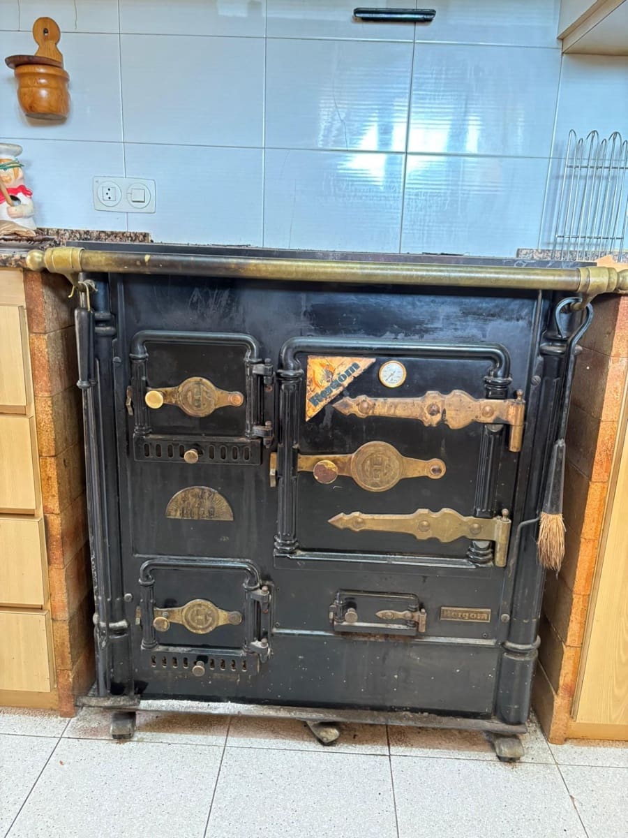 4 slaapkamer Villa te koop in Tortosa met zwembad garage - € 233.000 (Ref: 9677646)