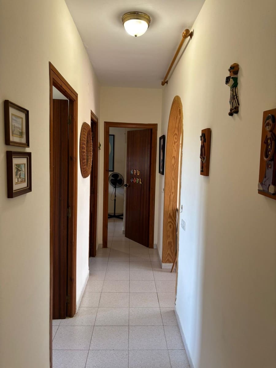 4 slaapkamer Villa te koop in Tortosa met zwembad garage - € 233.000 (Ref: 9677646)