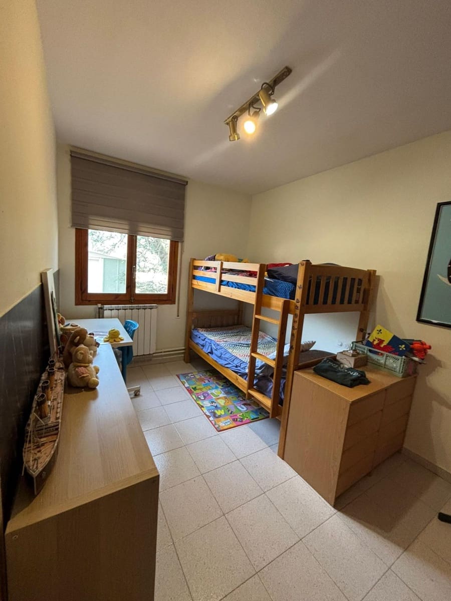 4 slaapkamer Villa te koop in Tortosa met zwembad garage - € 233.000 (Ref: 9677646)