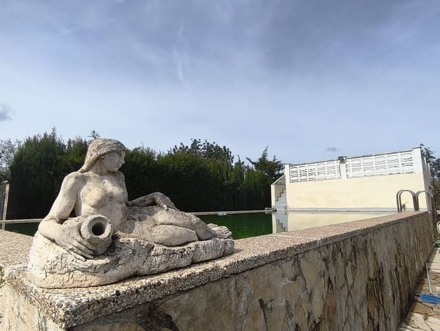 4 slaapkamer Villa te koop in Tortosa met zwembad garage - € 233.000 (Ref: 9677646)