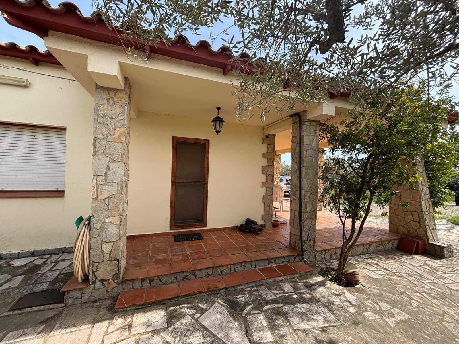 4 slaapkamer Villa te koop in Tortosa met zwembad garage - € 233.000 (Ref: 9677646)