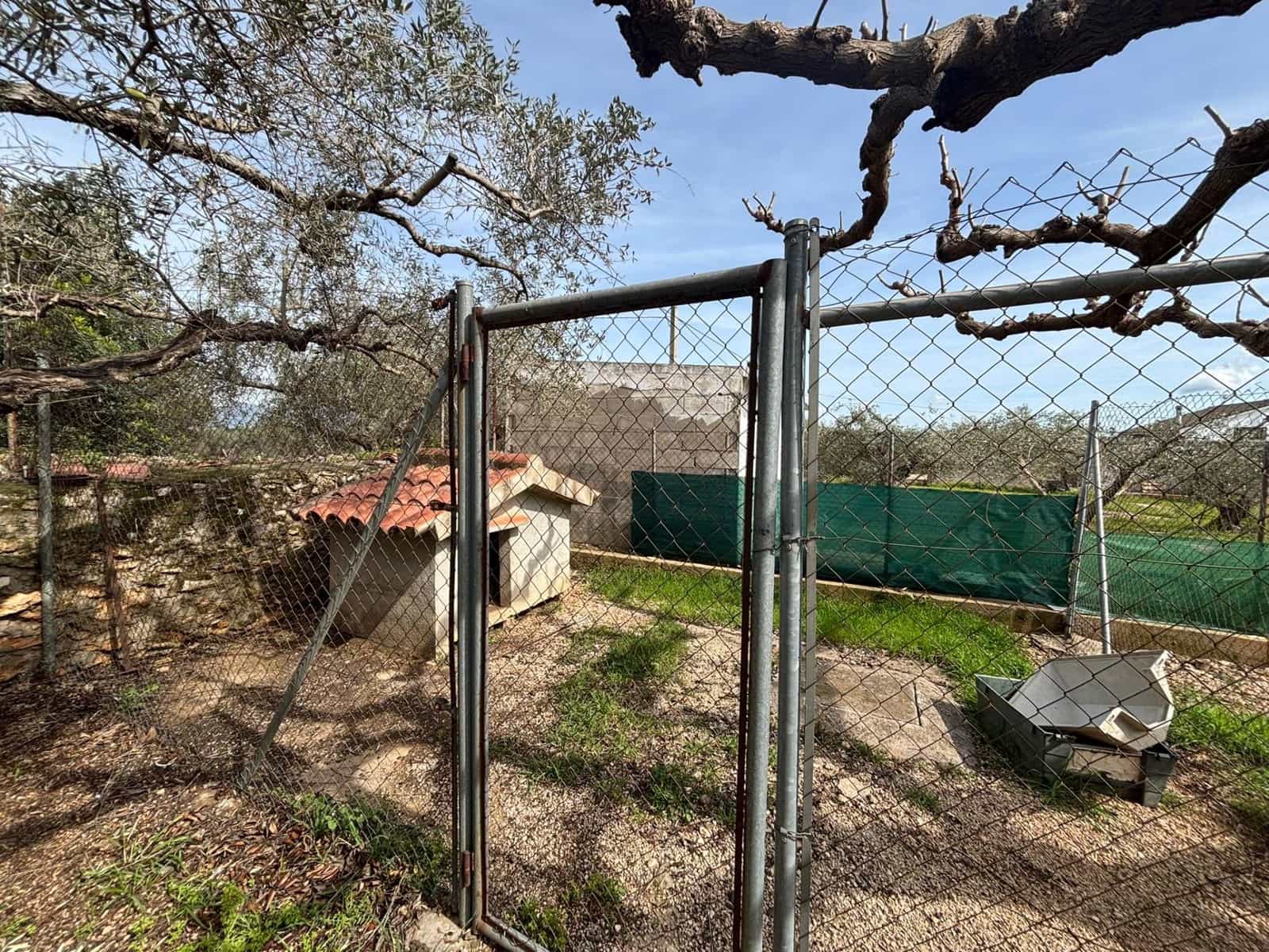 4 slaapkamer Villa te koop in Tortosa met zwembad garage - € 233.000 (Ref: 9677646)