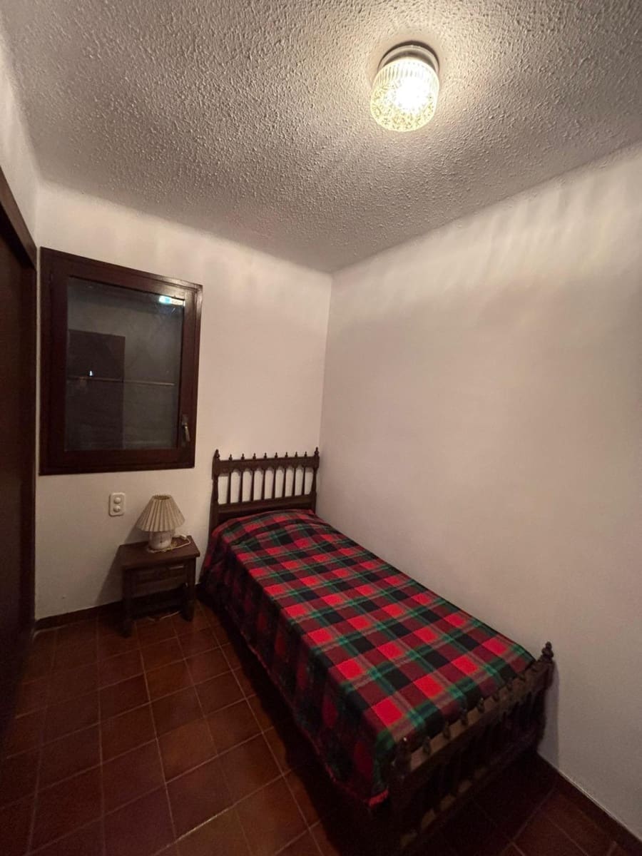 4 bedroom Finca/Country House for sale in Tortosa with garage - € 265,000 (Ref: 9715149)