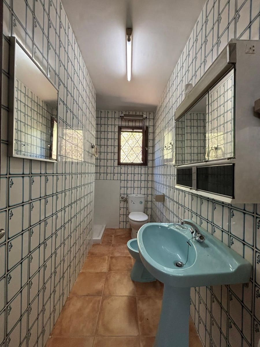 4 bedroom Finca/Country House for sale in Tortosa with garage - € 265,000 (Ref: 9715149)